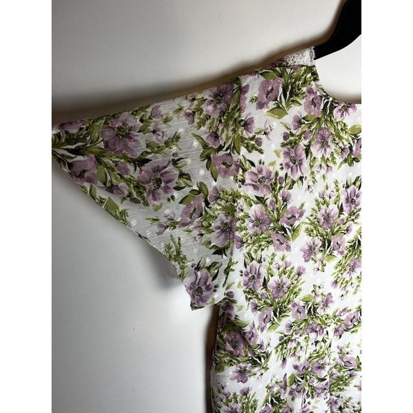 Torrid Size 2X Peplum Chiffon Clip Dot Lace‎ Inset Top White Pink Floral V Neck - Picture 3 of 14